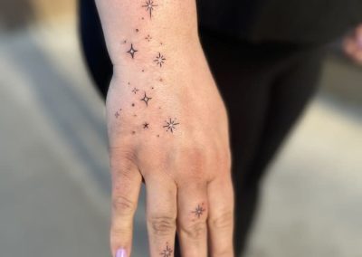 Kylie stars on hand